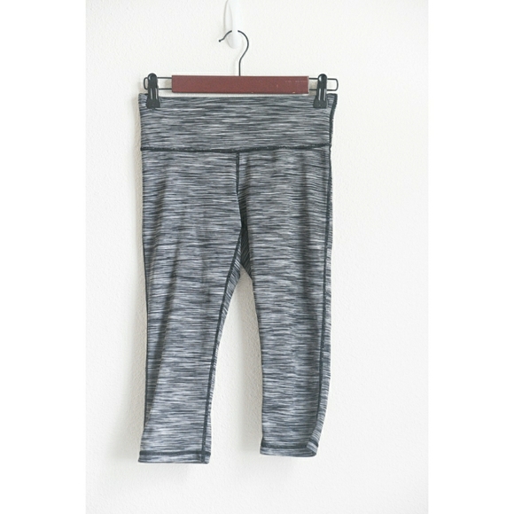 Zella Pants - Zella Grey Striped Capri Leggings